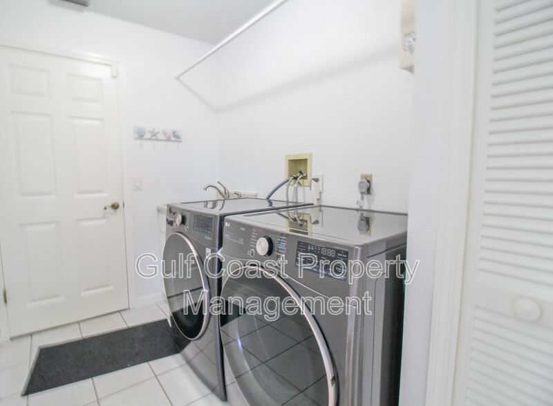 Waterfront Pool Home in Burnt Shore Isles property image