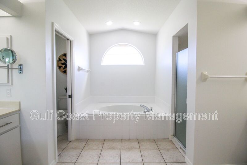 Waterfront Pool Home in Burnt Shore Isles property image