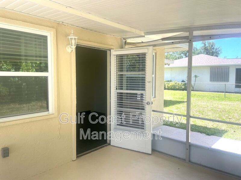 Bright Updated Venice Home with Lanai & Large Yard property image