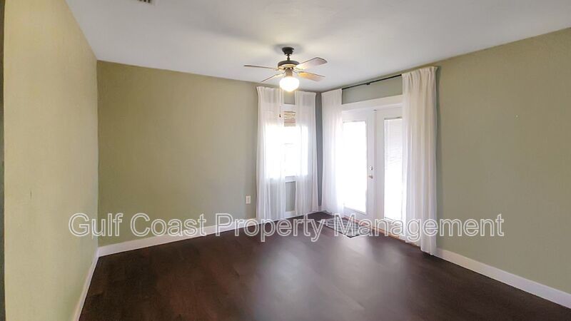 Annual Rental Home with Two Bedrooms, One Bath, Plus a One Car Garage property image