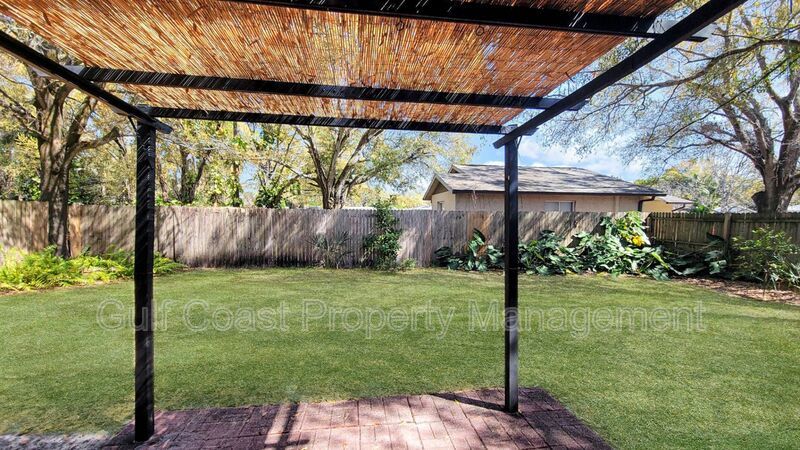 Annual Rental Home with Two Bedrooms, One Bath, Plus a One Car Garage property image