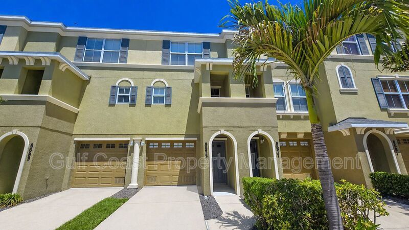 Annual 2Bed/2.5 Bath Gated Townhome with Preserve Views in Willowbrook property image
