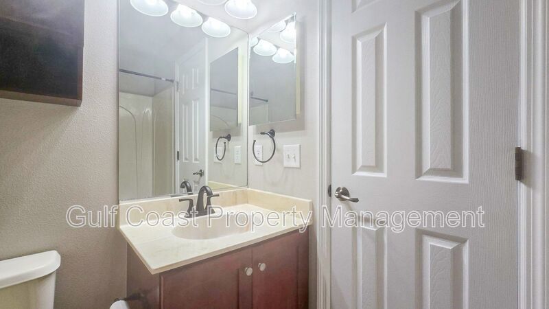 Annual 2Bed/2.5 Bath Gated Townhome with Preserve Views in Willowbrook property image