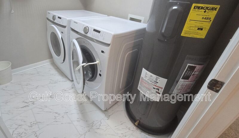 Annual 2Bed/2.5 Bath Gated Townhome with Preserve Views in Willowbrook property image