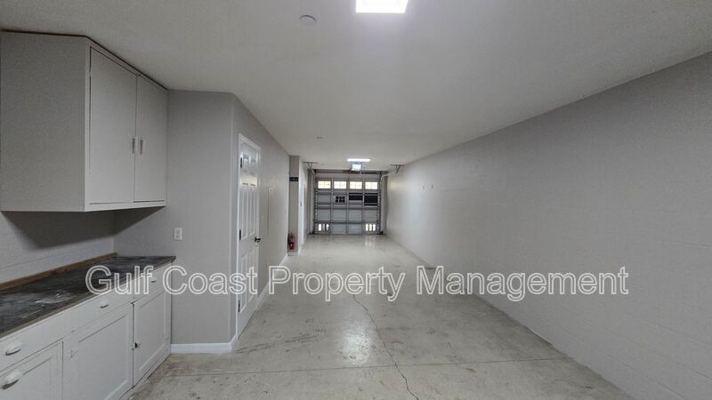 Annual 2Bed/2.5 Bath Gated Townhome with Preserve Views in Willowbrook property image