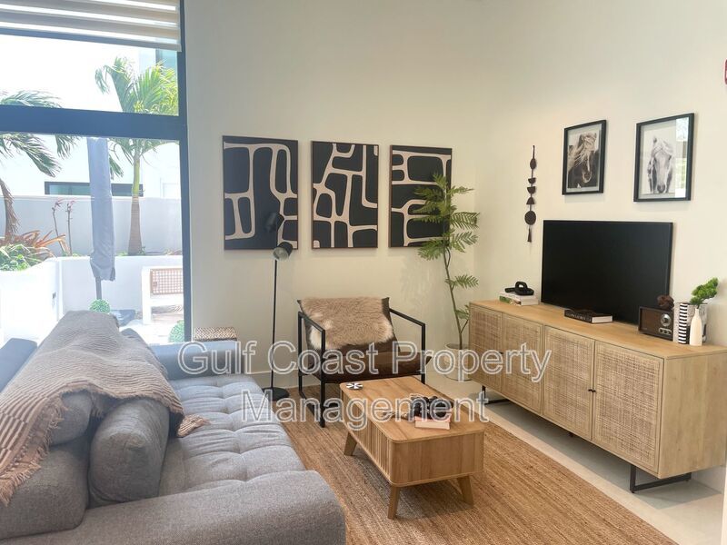 Modern Loft Living with Private Terrace in Downtown Sarasota’s Rosemary District property image