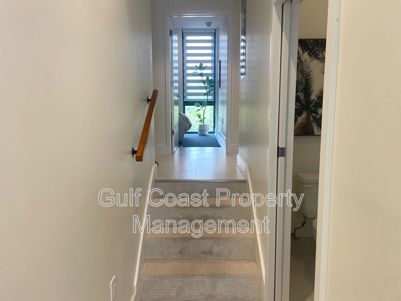 Modern Loft Living with Private Terrace in Downtown Sarasota’s Rosemary District property image