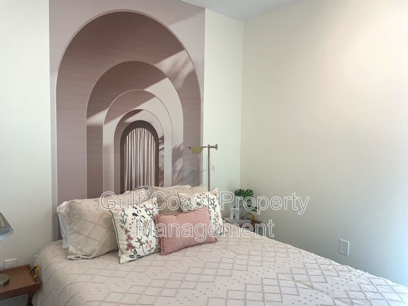 Modern Loft Living with Private Terrace in Downtown Sarasota’s Rosemary District property image