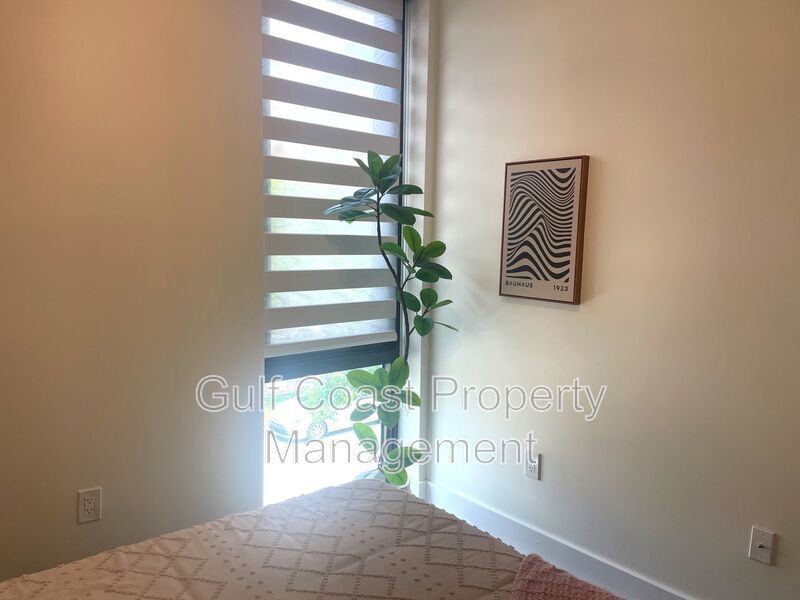 Modern Loft Living with Private Terrace in Downtown Sarasota’s Rosemary District property image