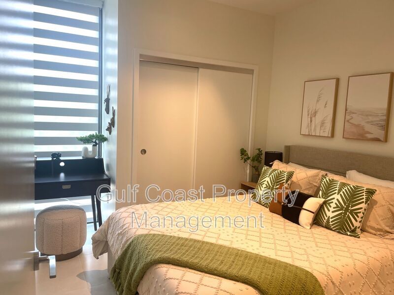 Modern Loft Living with Private Terrace in Downtown Sarasota’s Rosemary District property image