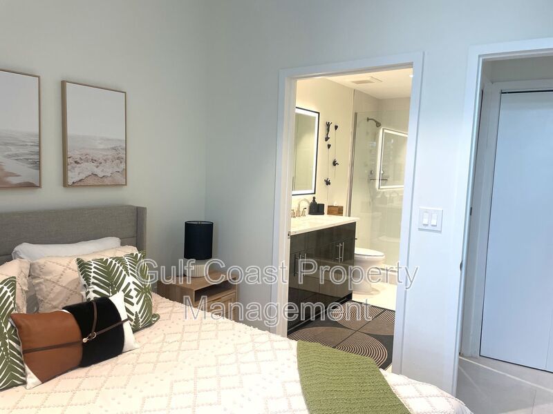 Modern Loft Living with Private Terrace in Downtown Sarasota’s Rosemary District property image