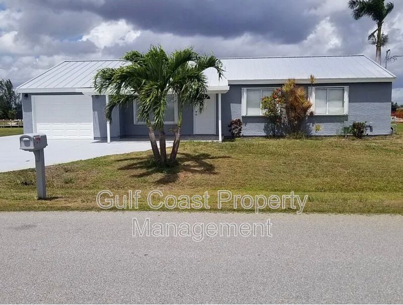 Waterfront Private Pool Home in Gulf Cove property image