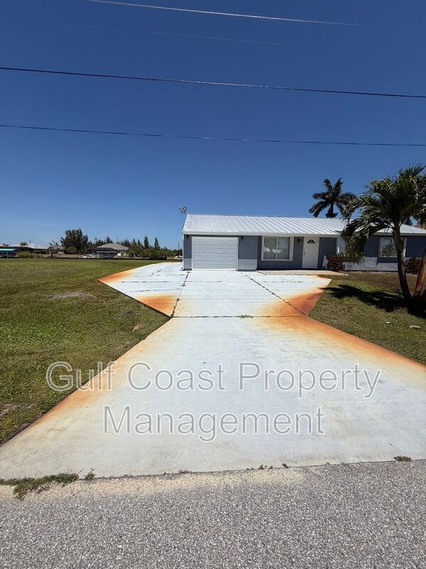 Waterfront Private Pool Home in Gulf Cove property image