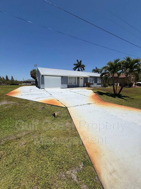 Waterfront Private Pool Home in Gulf Cove property image