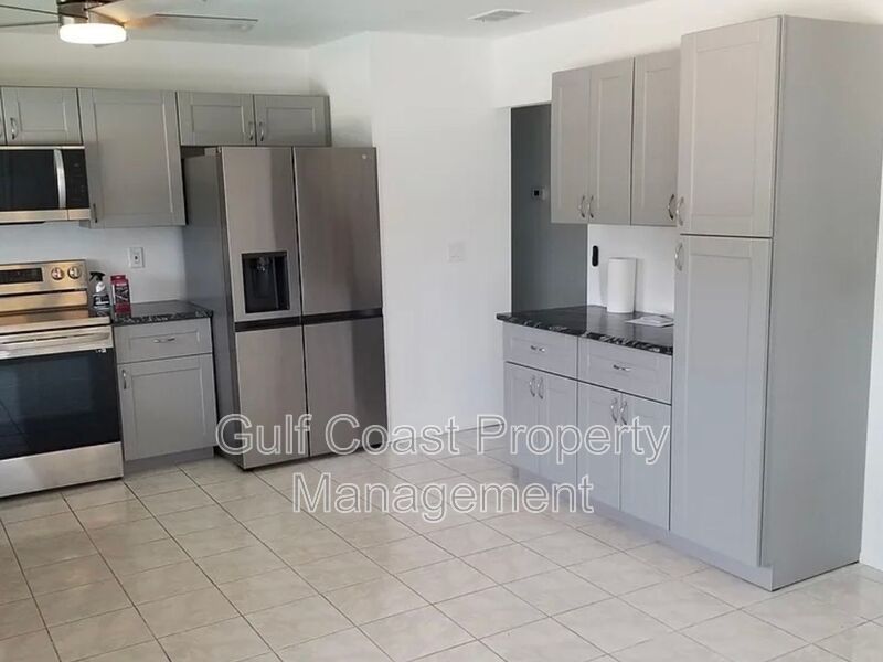 Waterfront Private Pool Home in Gulf Cove property image