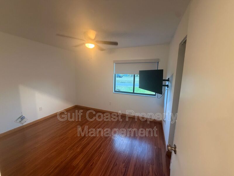 Waterfront Private Pool Home in Gulf Cove property image