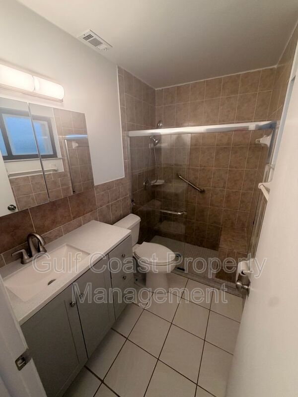 Waterfront Private Pool Home in Gulf Cove property image