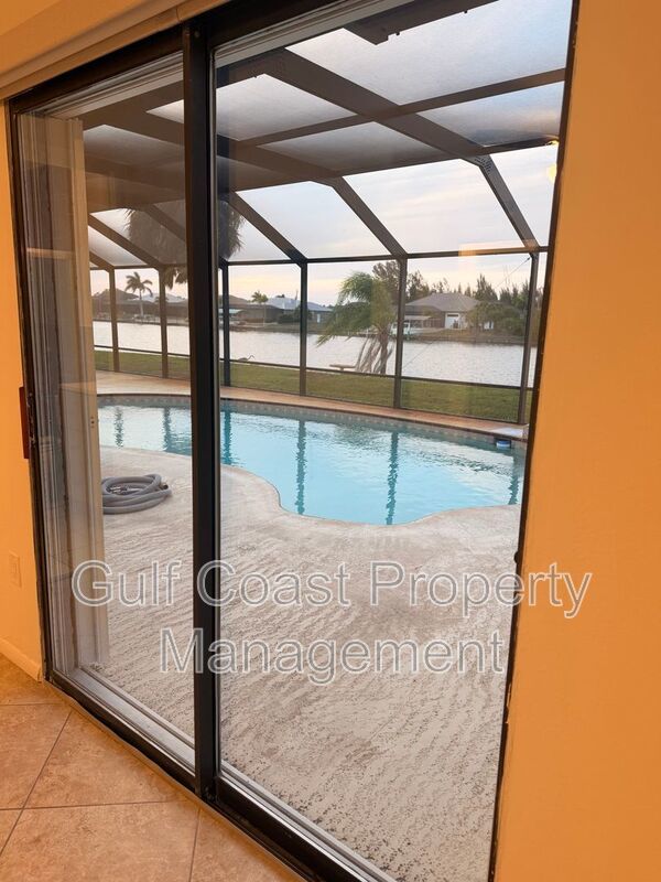 Waterfront Private Pool Home in Gulf Cove property image