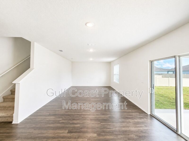 Annual Rental | Spacious 5 Bed, 3 Bath with Loft & Fenced Backyard in Broadleaf – Parrish Living at Its Finest property image