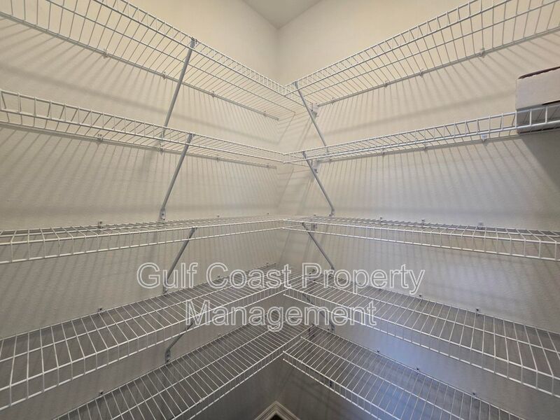 Annual Rental | Spacious 5 Bed, 3 Bath with Loft & Fenced Backyard in Broadleaf – Parrish Living at Its Finest property image