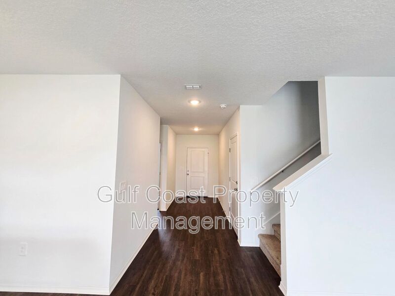 Annual Rental | Spacious 5 Bed, 3 Bath with Loft & Fenced Backyard in Broadleaf – Parrish Living at Its Finest property image