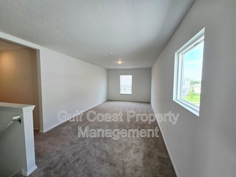 Annual Rental | Spacious 5 Bed, 3 Bath with Loft & Fenced Backyard in Broadleaf – Parrish Living at Its Finest property image