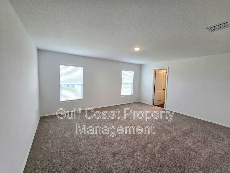 Annual Rental | Spacious 5 Bed, 3 Bath with Loft & Fenced Backyard in Broadleaf – Parrish Living at Its Finest property image