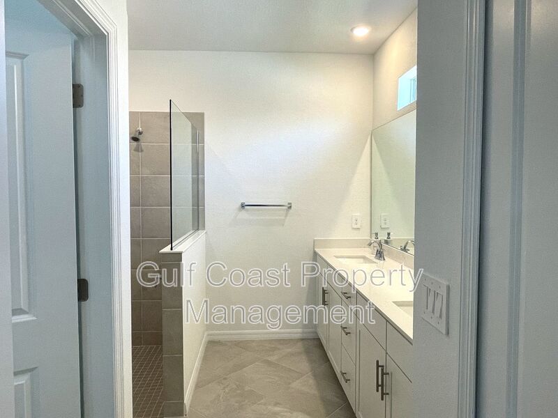 Luxury Furnished 4BR Pool Home with Private Spa in Antigua at Wellen Park property image