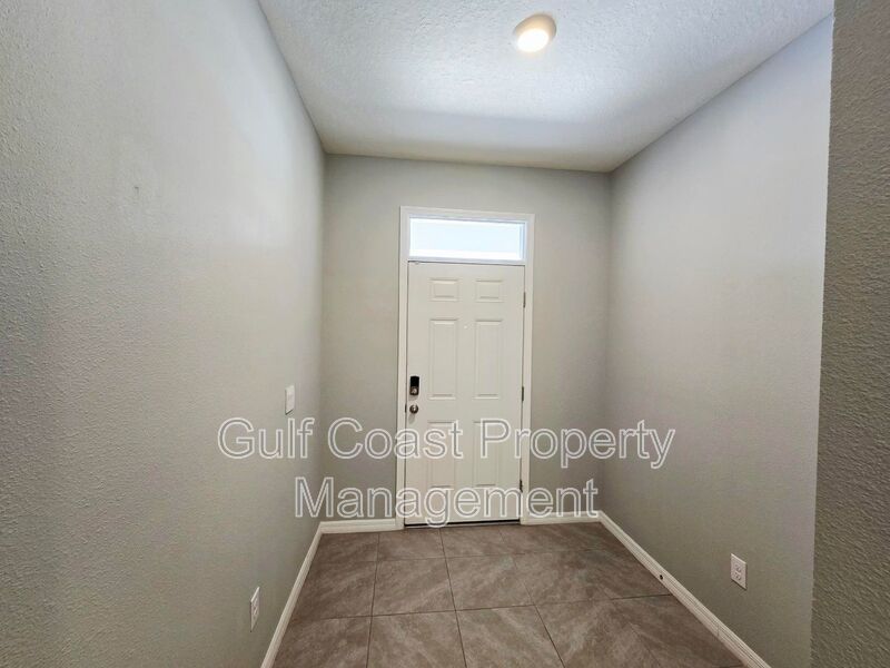 Gated 3 Bedroom, 2.5 Bath Townhome in Woodleaf Hammock | Stylish Living with Resort-Style Amenities property image