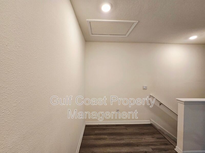 Gated 3 Bedroom, 2.5 Bath Townhome in Woodleaf Hammock | Stylish Living with Resort-Style Amenities property image