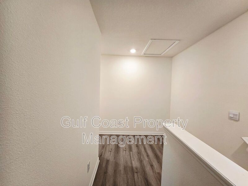 Gated 3 Bedroom, 2.5 Bath Townhome in Woodleaf Hammock | Stylish Living with Resort-Style Amenities property image