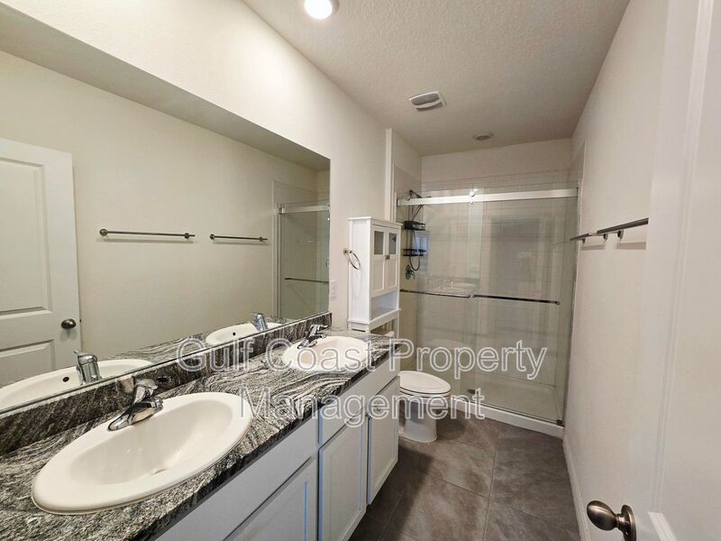 Gated 3 Bedroom, 2.5 Bath Townhome in Woodleaf Hammock | Stylish Living with Resort-Style Amenities property image