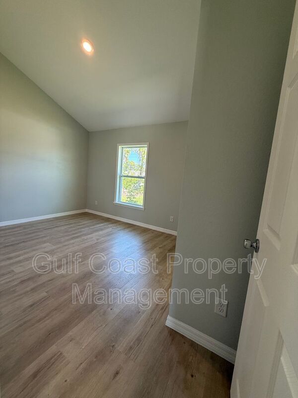 1293 South Cranberry Blvd property image