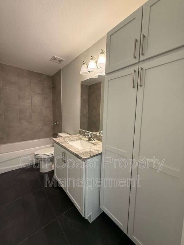 1293 South Cranberry Blvd property image