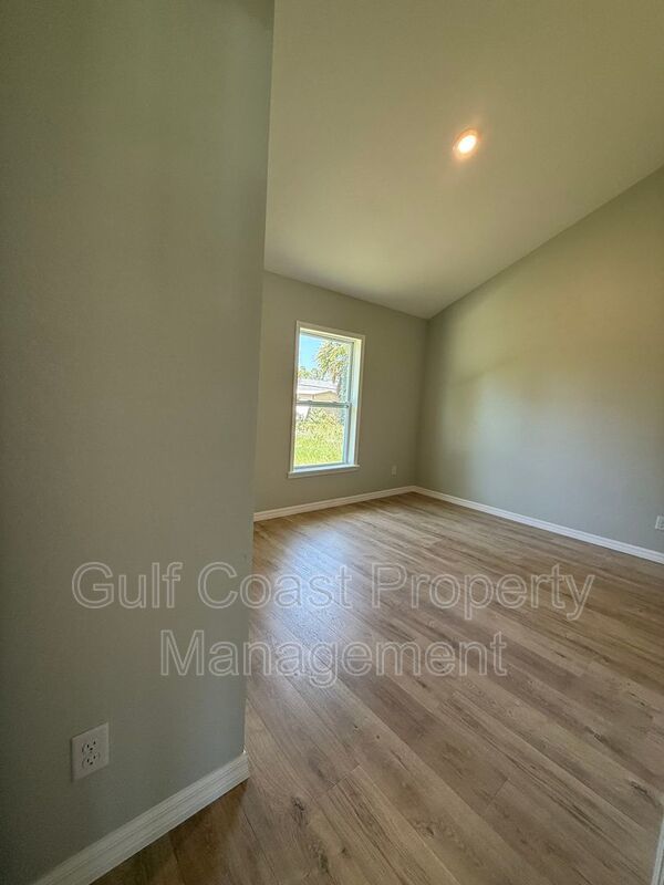 1293 South Cranberry Blvd property image