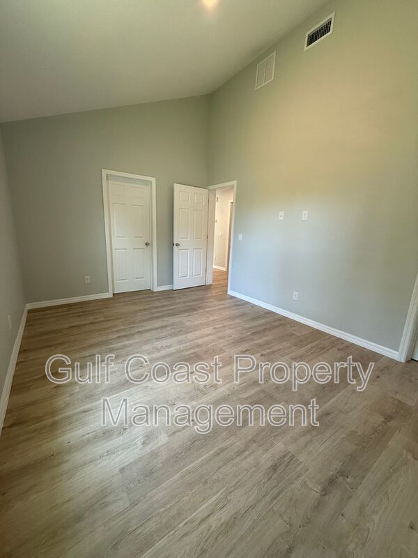 1293 South Cranberry Blvd property image