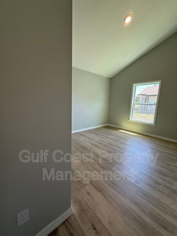 1293 South Cranberry Blvd property image