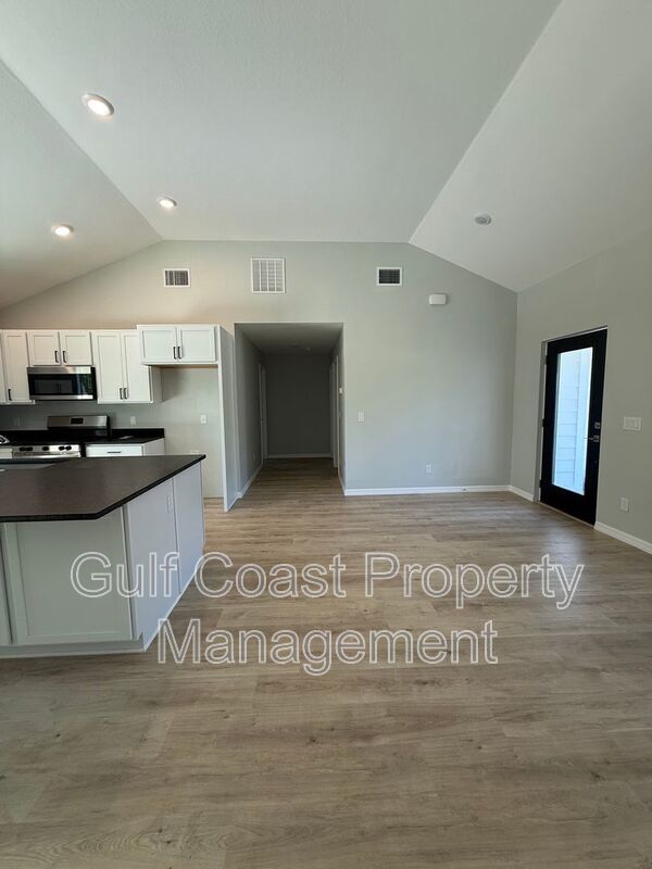 5080 S Chamberlin Blvd property image