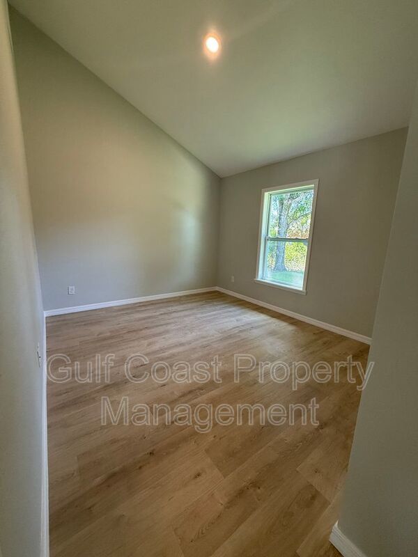 5080 S Chamberlin Blvd property image