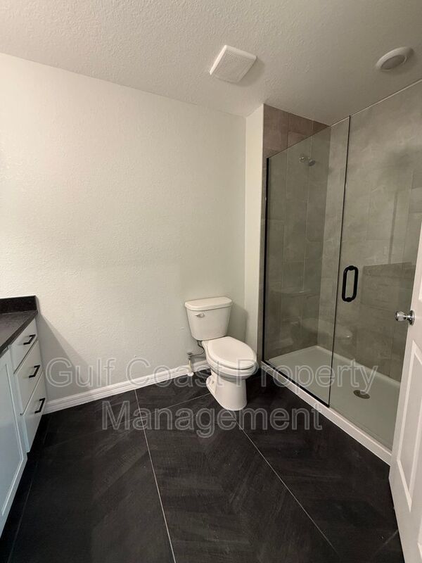 5080 S Chamberlin Blvd property image