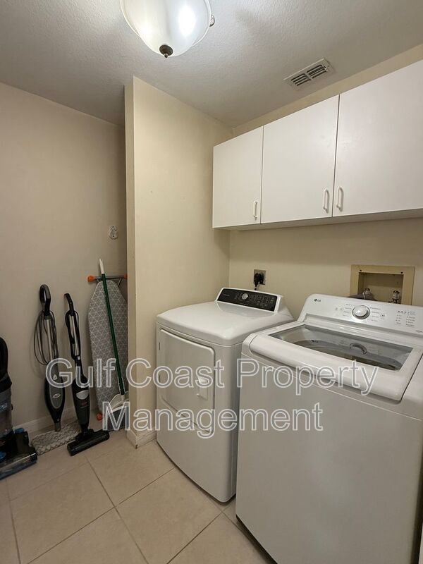 3185 Clifford Street property image