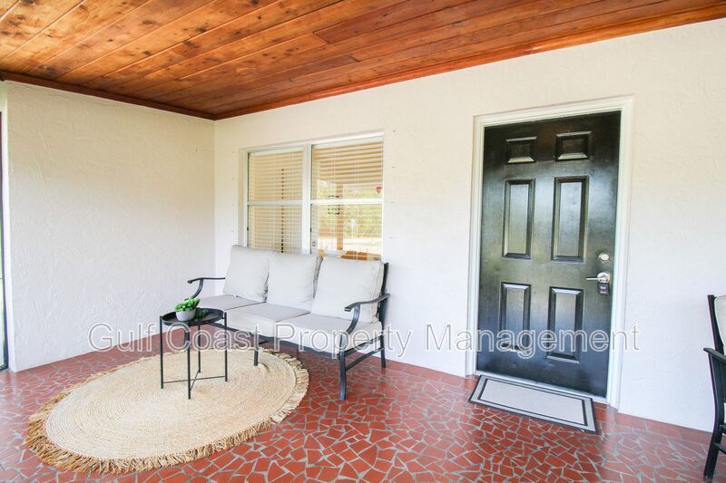 West of Trail Mid-Century Gem with New Designer Kitchen & Oversized Corner Lot property image