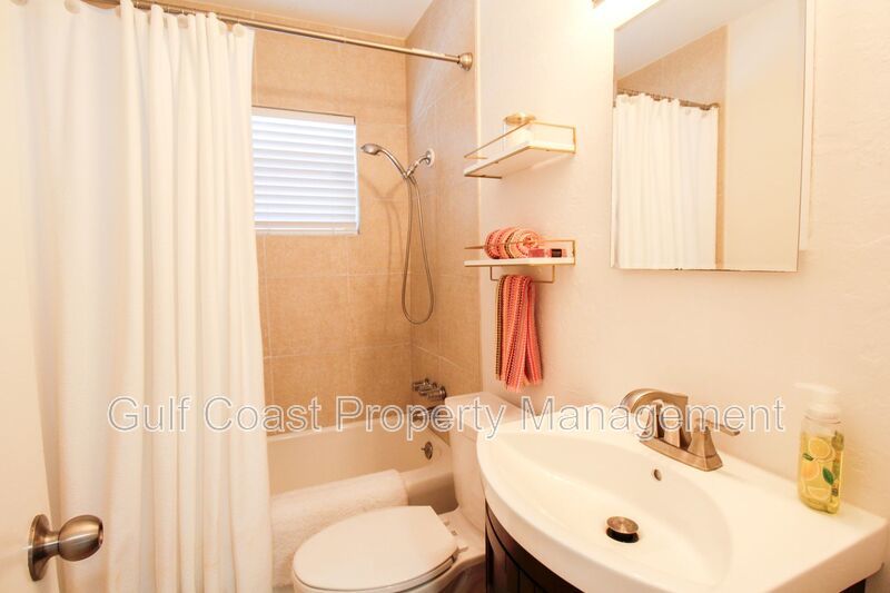 West of Trail Mid-Century Gem with New Designer Kitchen & Oversized Corner Lot property image