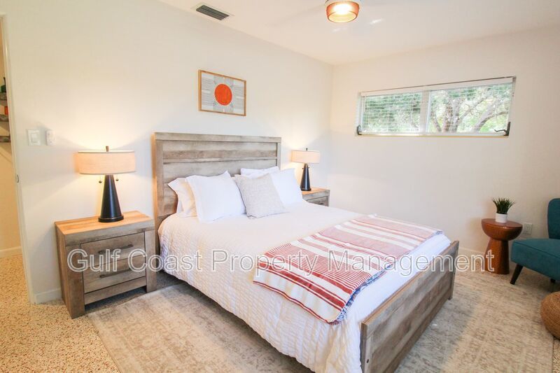 West of Trail Mid-Century Gem with New Designer Kitchen & Oversized Corner Lot property image