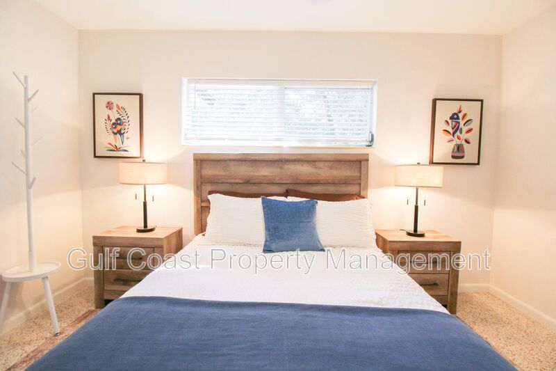West of Trail Mid-Century Gem with New Designer Kitchen & Oversized Corner Lot property image