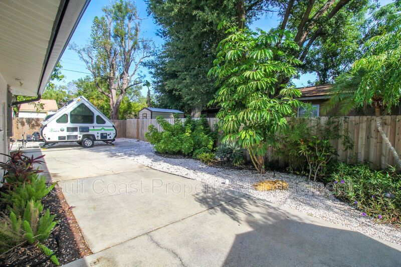 West of Trail Mid-Century Gem with New Designer Kitchen & Oversized Corner Lot property image