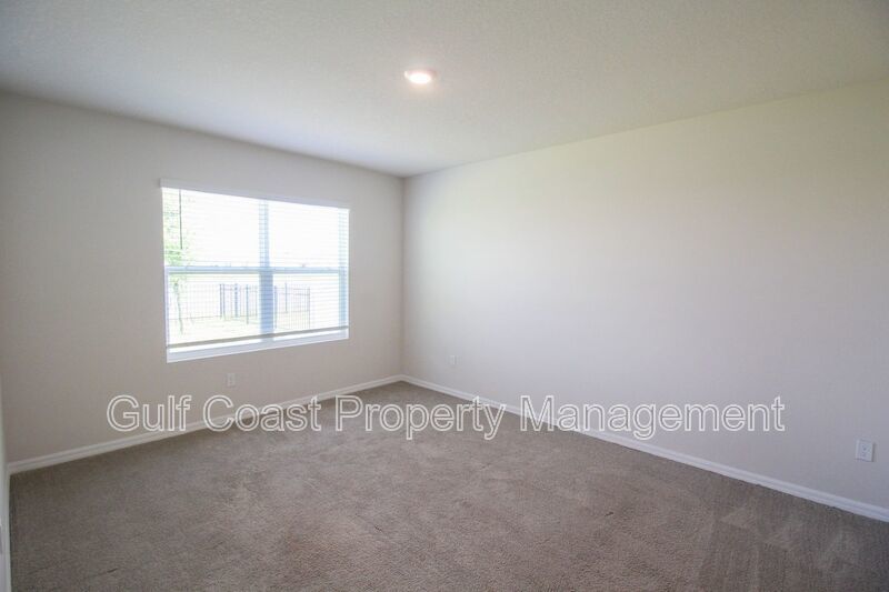 Annual Lakeview Retreat in Gated Solera – 4BR Home with Fenced Yard & Lake View property image