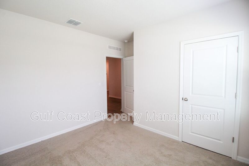 Annual Lakeview Retreat in Gated Solera – 4BR Home with Fenced Yard & Lake View property image