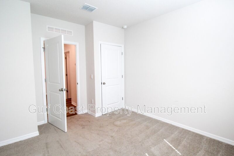 Annual Lakeview Retreat in Gated Solera – 4BR Home with Fenced Yard & Lake View property image