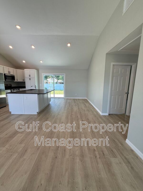3294 West Price Blvd property image